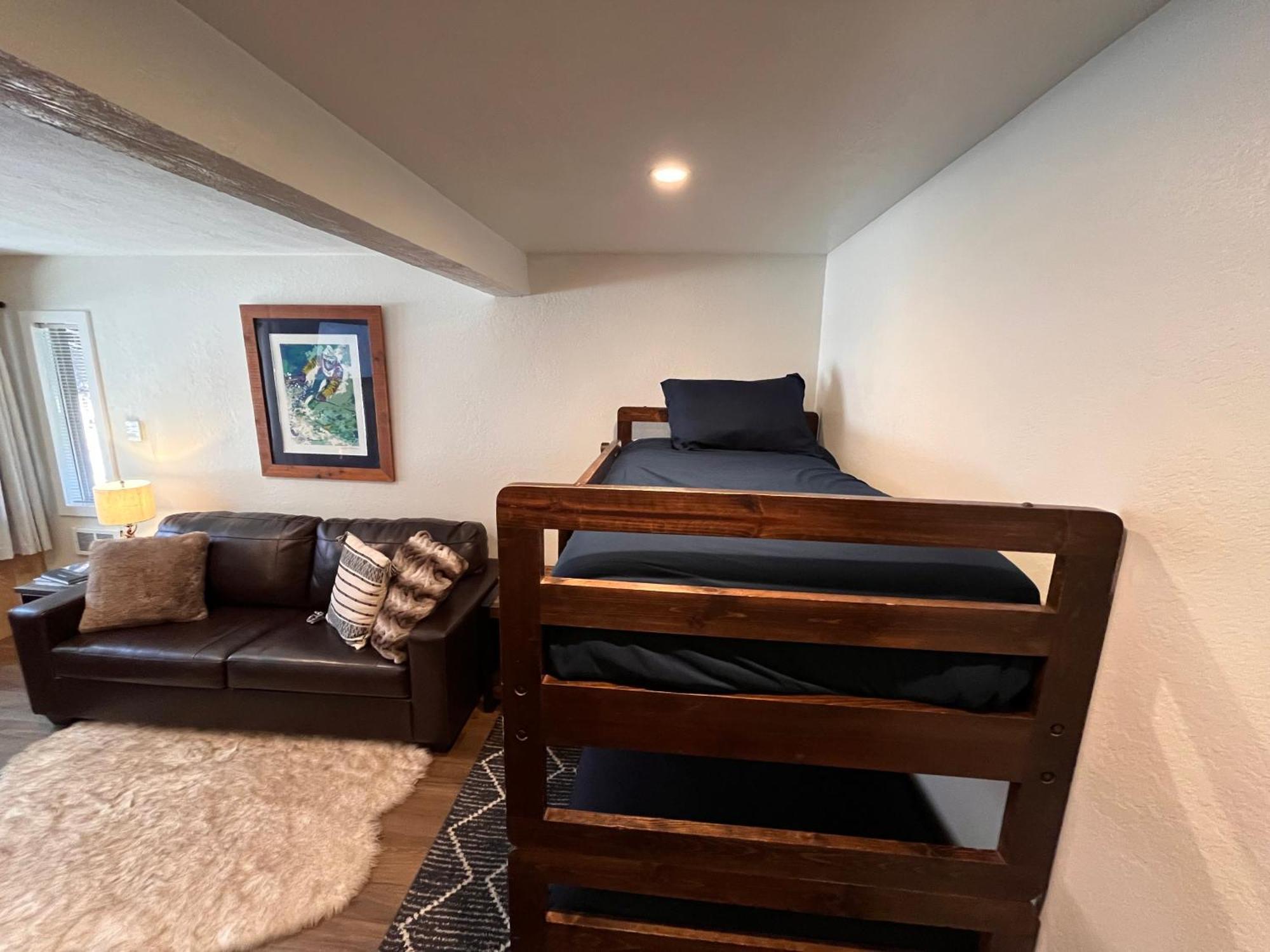 Tastefully Remodeled Condo At Mammoth Ski & Racquet Club, Hot Tub, Garage, 10 Min Walk To Ski Lifts Mammoth Lakes Dış mekan fotoğraf
